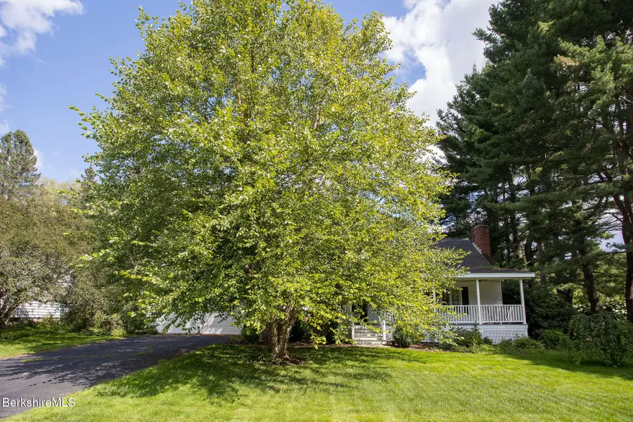139 Mountain Dr, Pittsfield, MA 01201 - #3