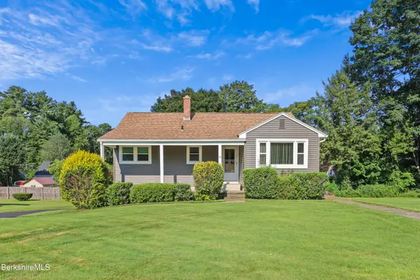 17 Howe Rd, Pittsfield, MA 01201