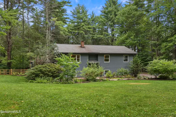 18 Hemlock Hill Rd, Great Barrington, MA 01230