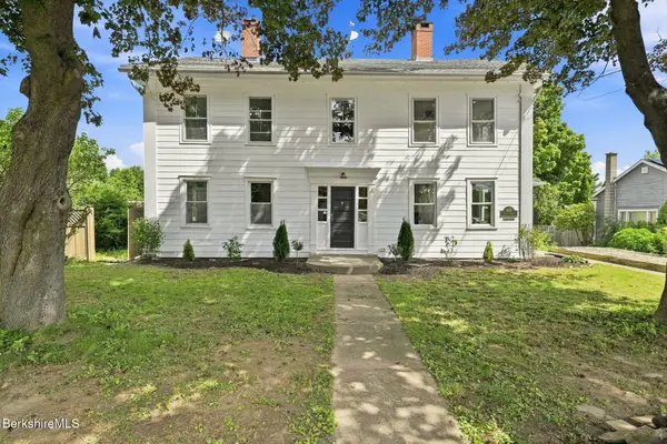 106 Main St, Blandford, MA 01008