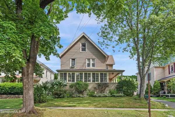 25 Cottage St, Great Barrington, MA 01230