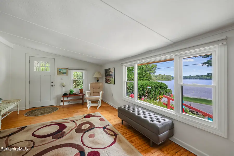 263 Shore Rd, Richmond, MA 01254 - #3