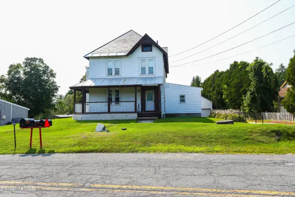 39 Middle Rd, Clarksburg, MA 01247