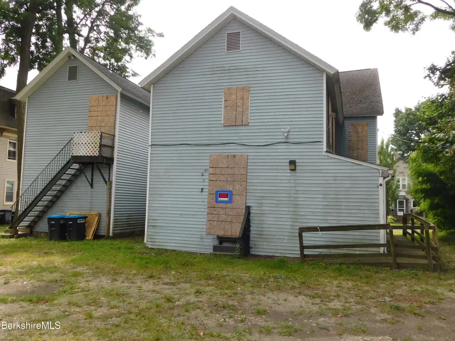 112 Union St, Pittsfield, MA 01201 - #3