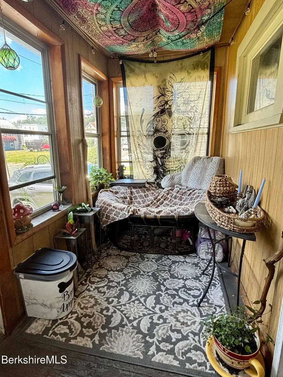 26 Harvard St, Pittsfield, MA 01201 - #3