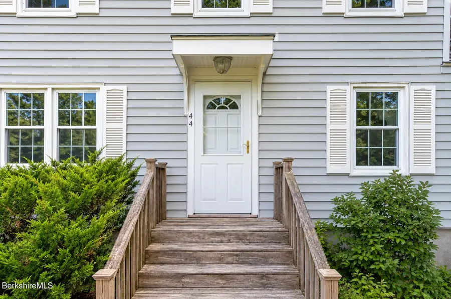 144 Castle Hill Ave, Great Barrington, MA 01230 - #3