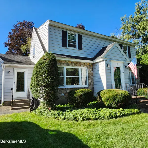 16 Wellesley St, Pittsfield, MA 01201