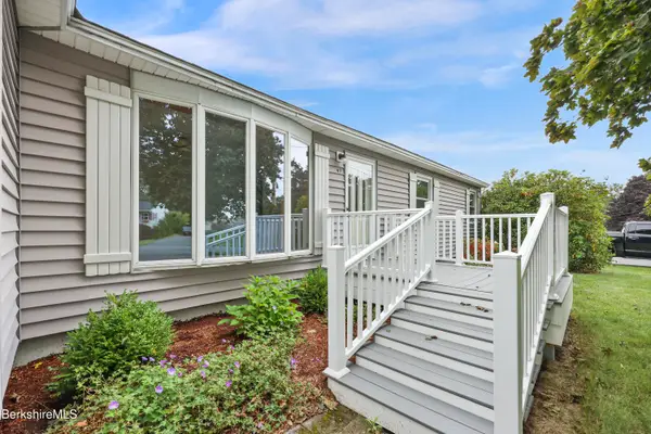 49 Dutchess Ave, Pittsfield, MA 01201