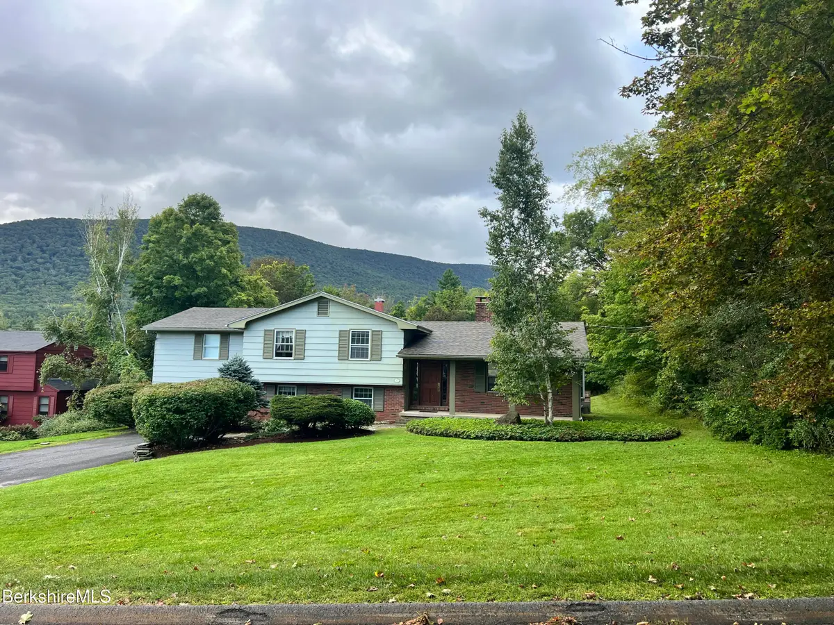 59 Longview Ter, Williamstown, MA 01267 - #1
