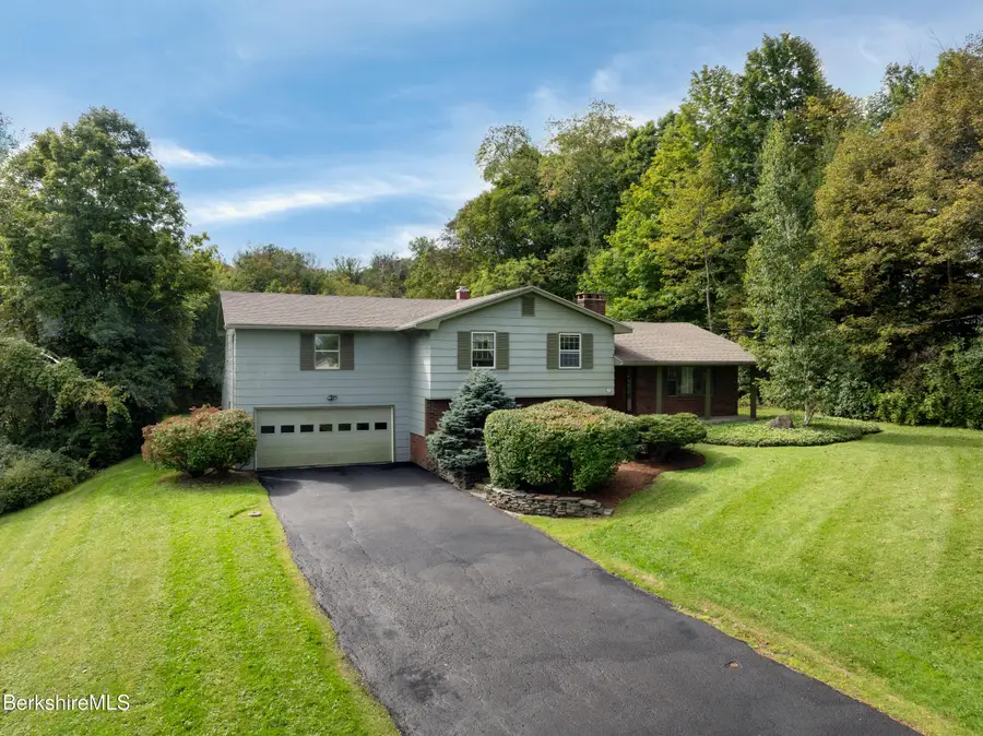59 Longview Ter, Williamstown, MA 01267 - #2