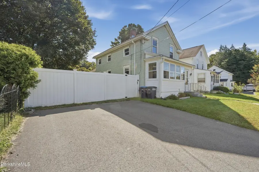 59 Harris St, Pittsfield, MA 01201 - #3