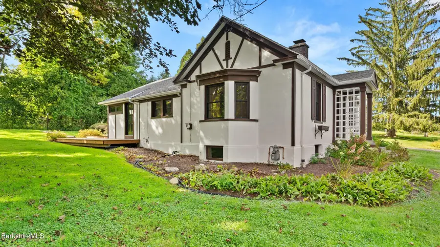 3 Tor Ct, Pittsfield, MA 01201 - #2
