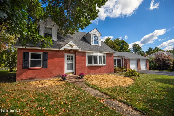 5 Whitman St, Pittsfield, MA 01201
