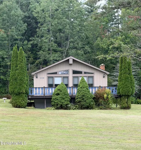 199 Middle Rd, Clarksburg, MA 01247