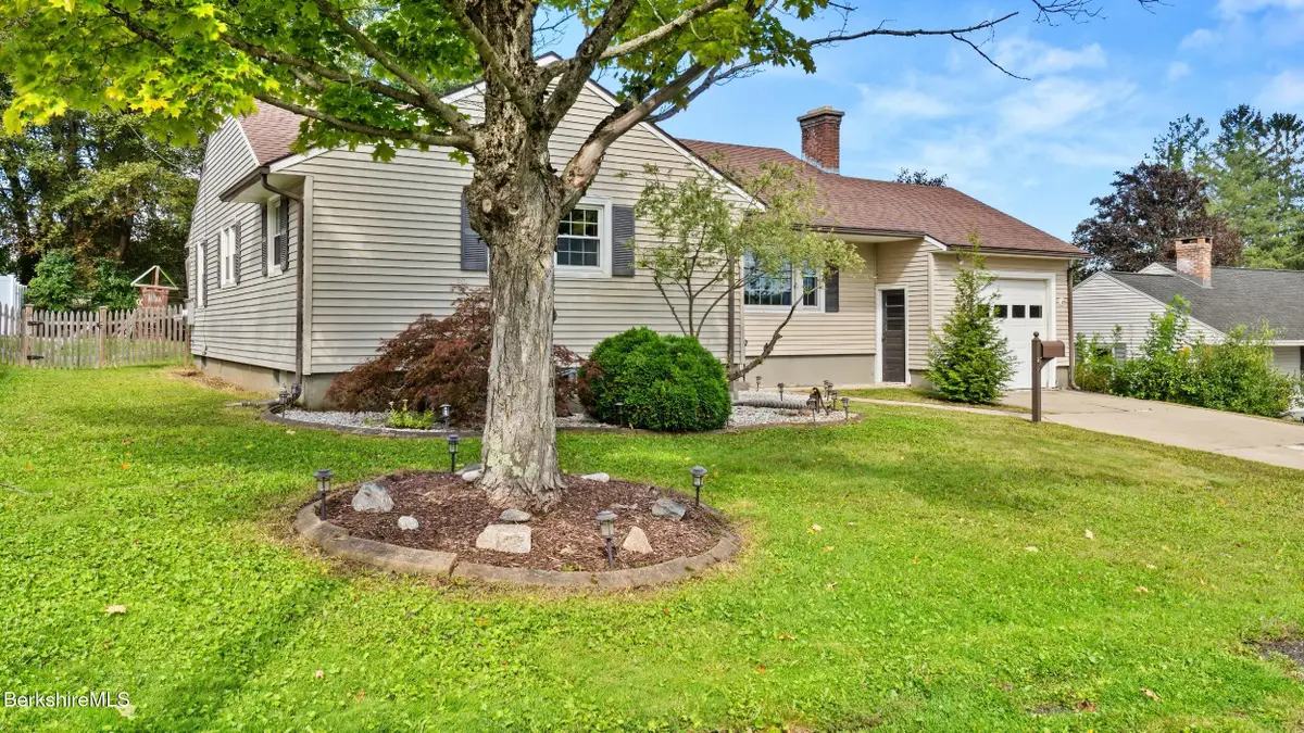 48 Donna Ave, Pittsfield, MA 01201 - #1