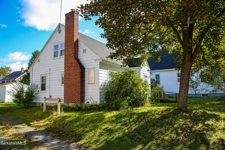 421 Elm St, Pittsfield, MA 01201 - #3