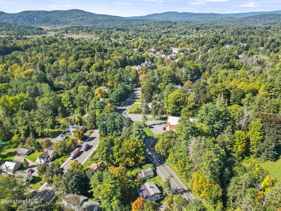 2 East St, Stockbridge, MA 01262 - #2