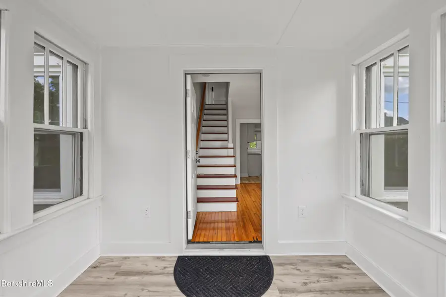 82 Acorn St, Pittsfield, MA 01201 - #2