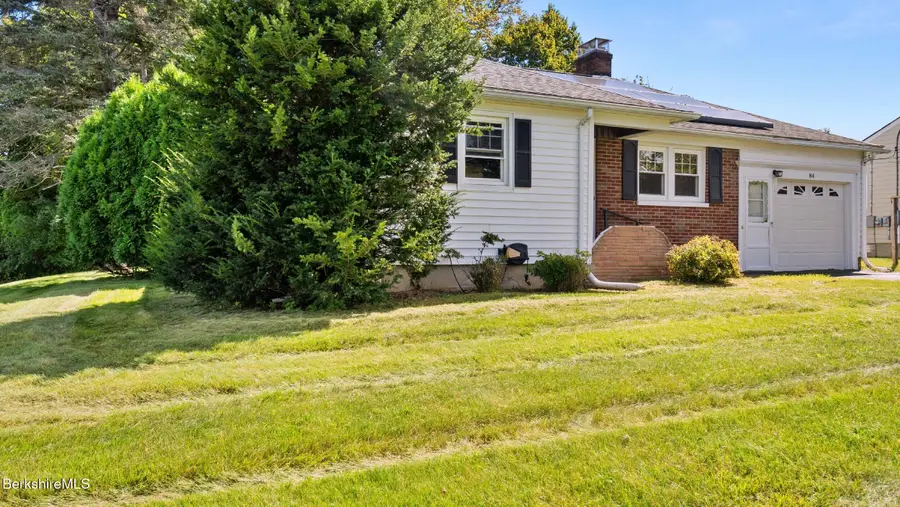 84 Lillian St, Pittsfield, MA 01201 - #2
