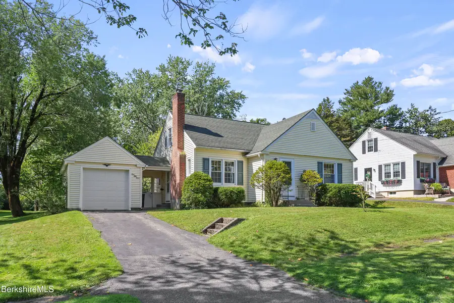153 Ridgeway Ave, Pittsfield, MA 01201 - #2