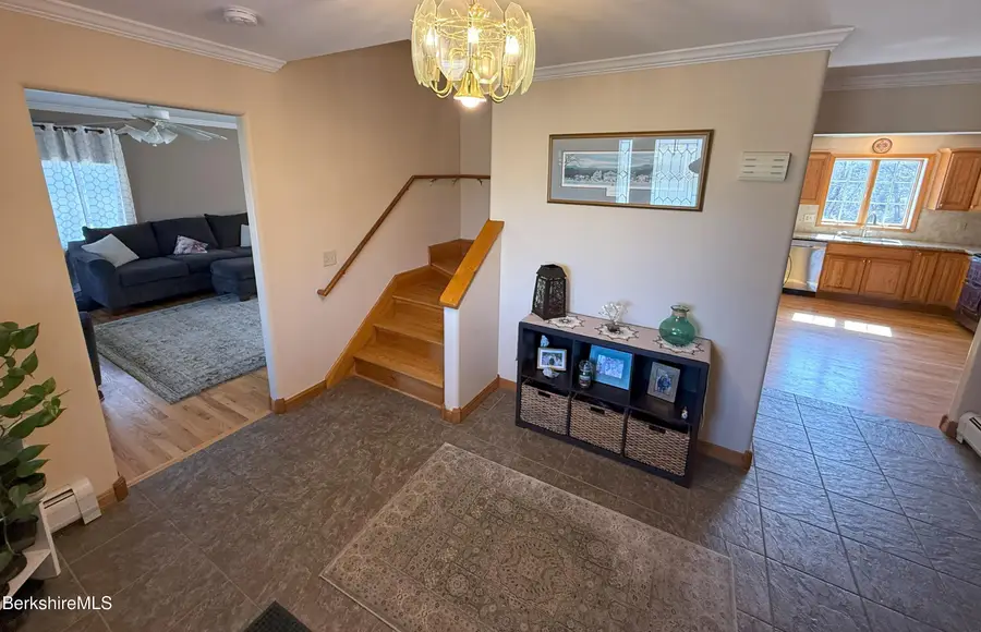 4 Filomena Dr, Pittsfield, MA 01201 - #2