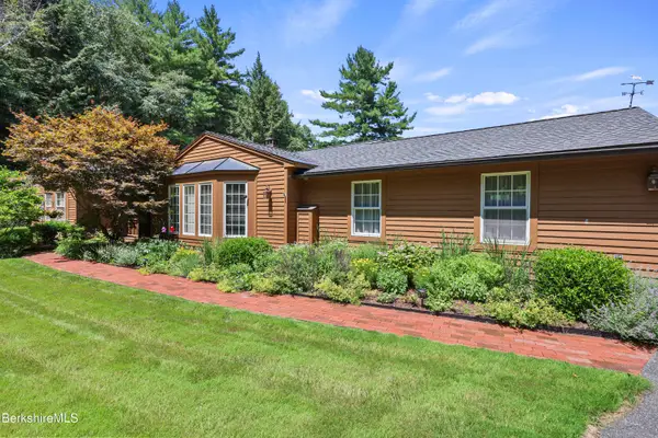 14 Hemlock Hill Rd, Great Barrington, MA 01230
