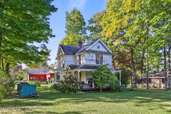 1081 West St, Pittsfield, MA 01201
