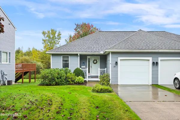 30 Walden Ln, Pittsfield, MA 01201