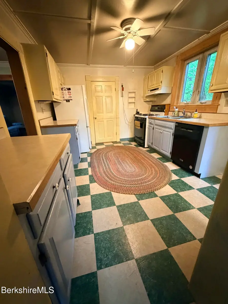 372 North St, Williamstown, MA 01267 - #3