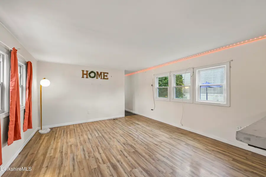 6 Brierwood Ln, Pittsfield, MA 01201 - #3