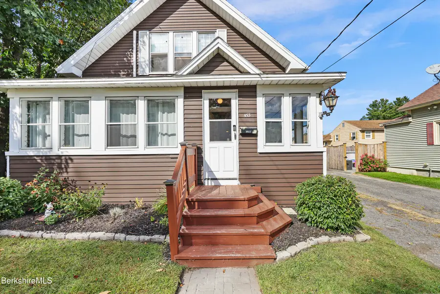 453 Elm St, Pittsfield, MA 01201 - #2