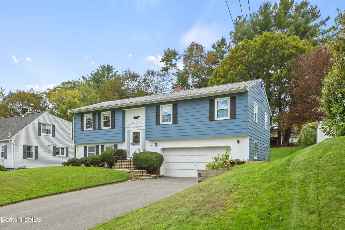 25 Brighton Ave, Pittsfield, MA 01201 - #1