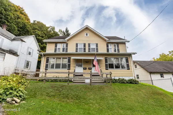 17 Goodman Ln, Pittsfield, MA 01201