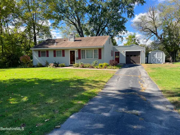 43 Doreen St, Pittsfield, MA 01201