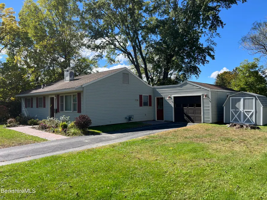 43 Doreen St, Pittsfield, MA 01201 - #3
