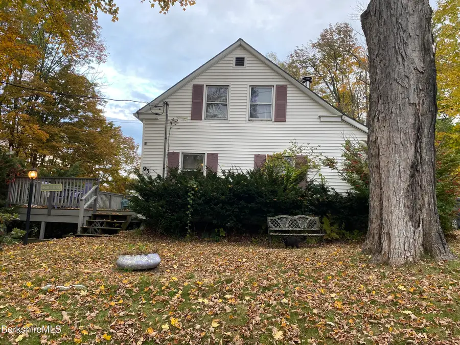 95 Curtis St, Hinsdale, MA 01235 - #2