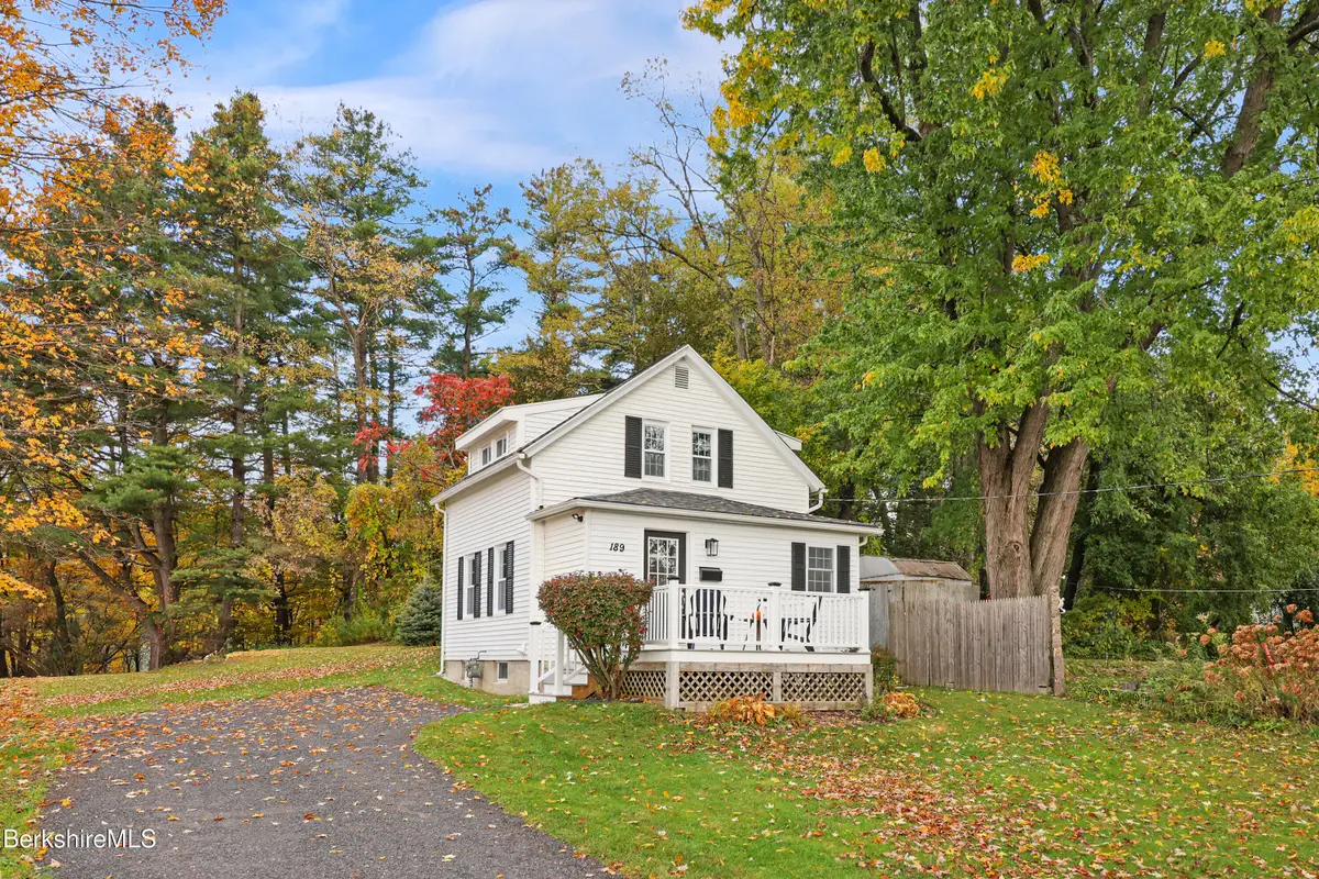 189 Mohegan St, Pittsfield, MA 01201 - #1
