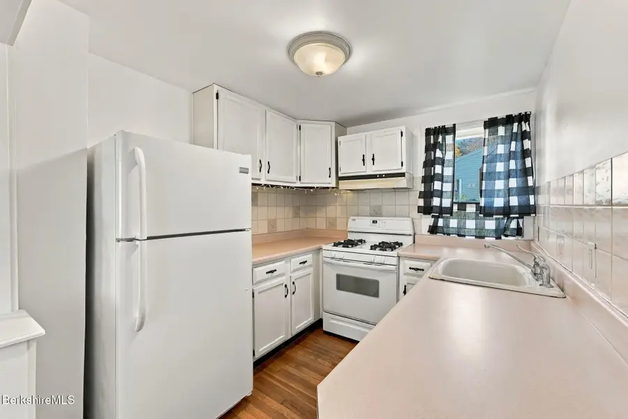 34 School St, Lee, MA 01238 - #3