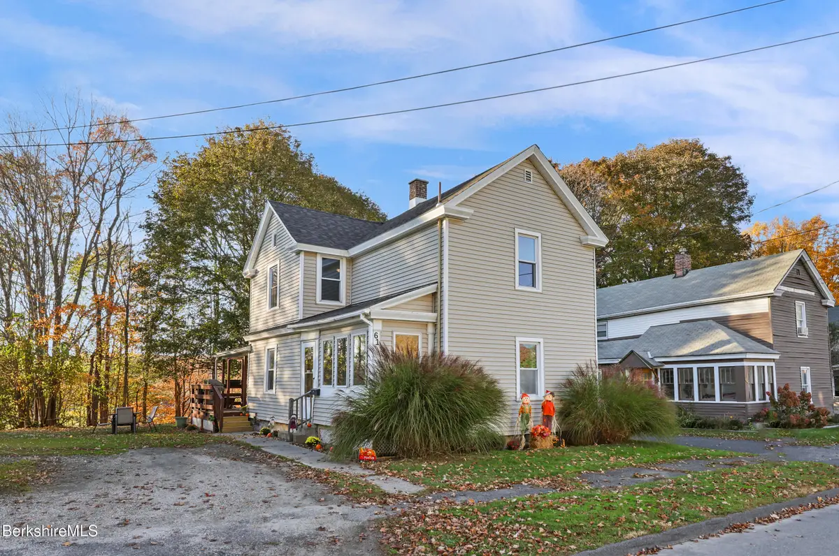 61 Richmond Ave, Pittsfield, MA 01201 - #1