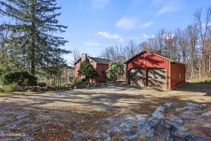 445 Beech Tree Ln, Becket, MA 01223 - #3