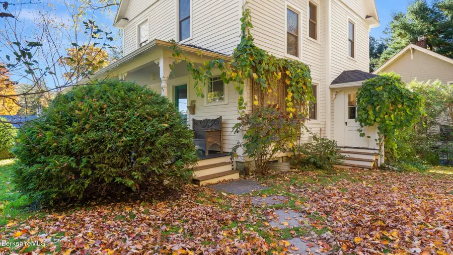 43 Castle St, Great Barrington, MA 01230 - #3