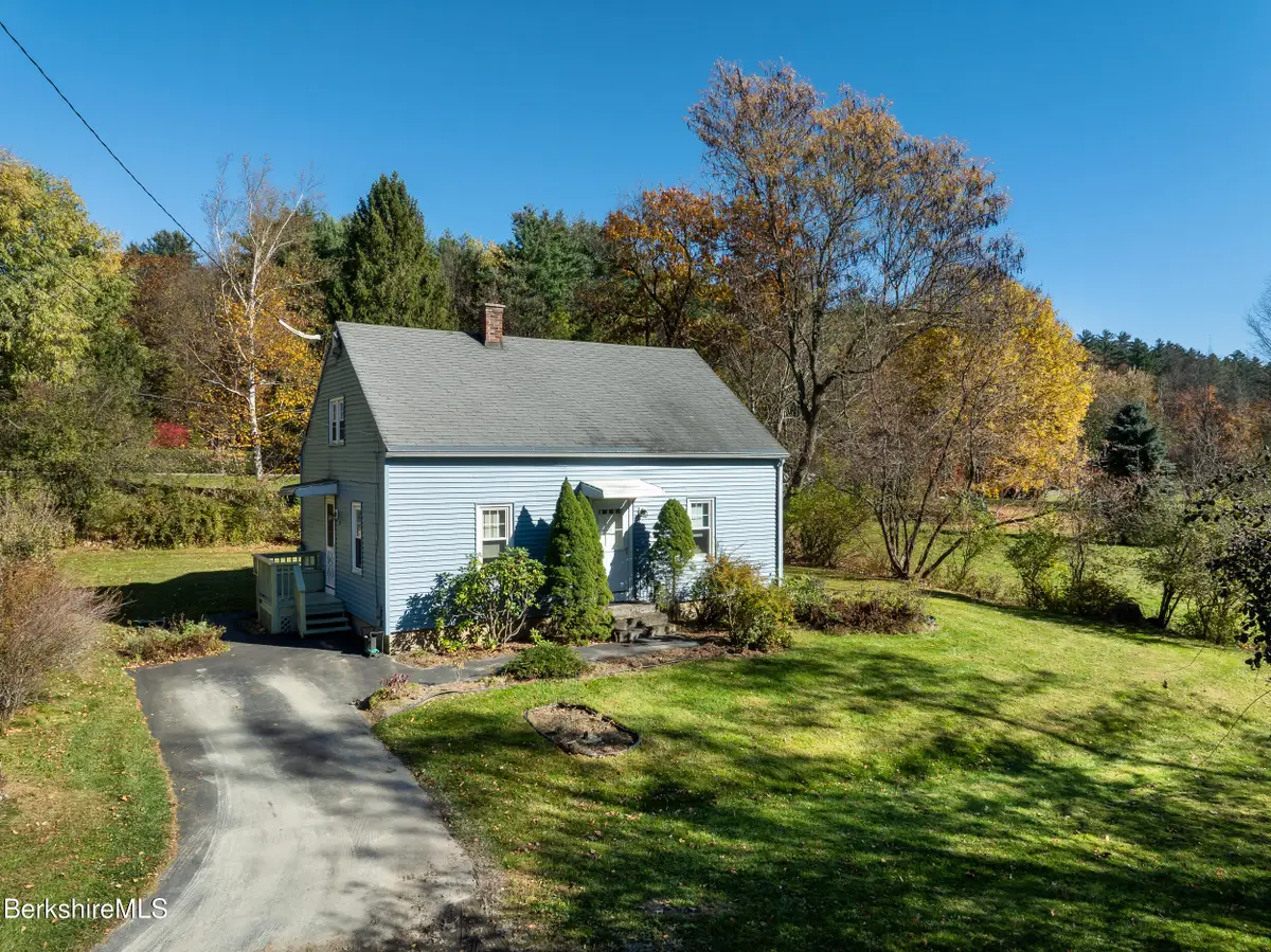 31 Ballou Ln, Williamstown, MA 01267 - #1