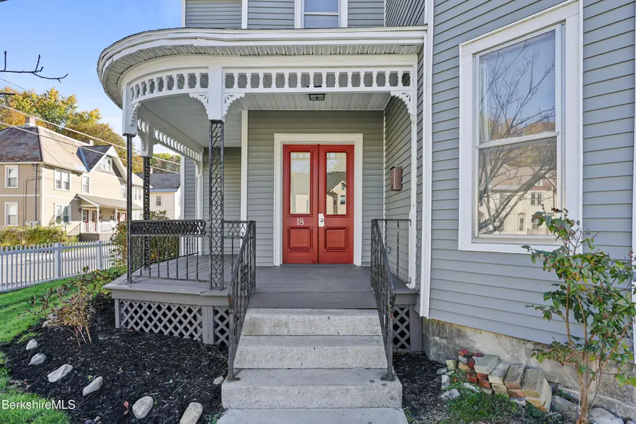 18 Chase Ave, North Adams, MA 01247 - #3