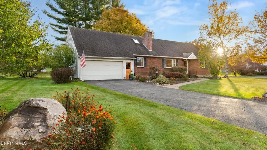 49 Glory Dr, Pittsfield, MA 01201 - #2