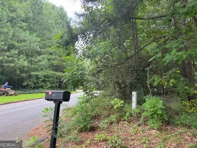 1809 Silver Ridge Court, Stone Mountain, GA 30087 - Image #3