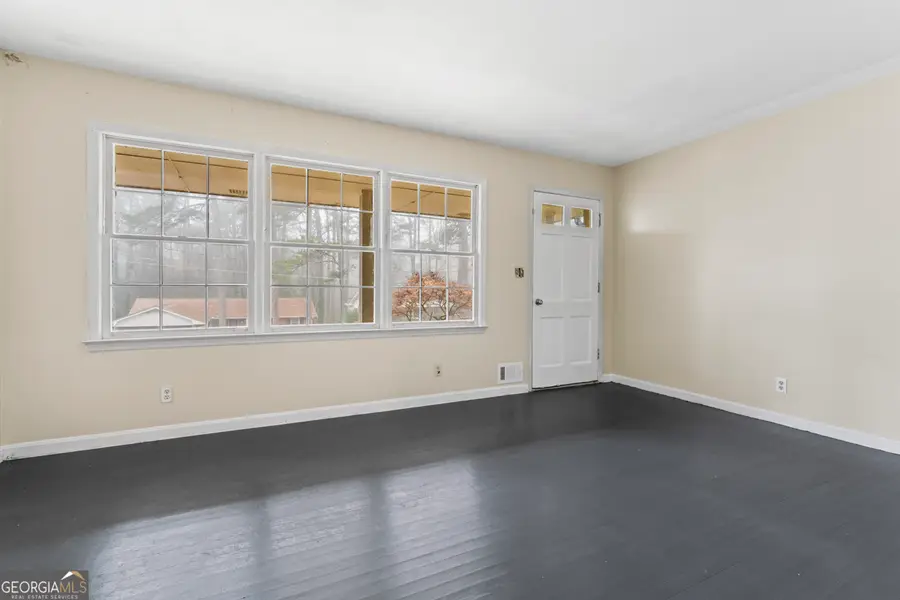 4334 Greenleaf Circle Sw, Atlanta, GA 30331 - Image #2