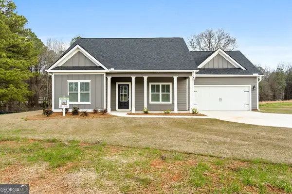 156 Charlie Fuller Road, Grantville, GA 30220