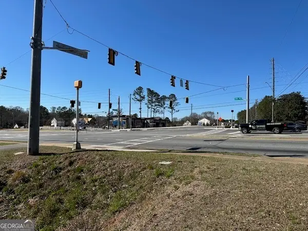 11822 Ga Hwy 92, Woodstock, GA 30188