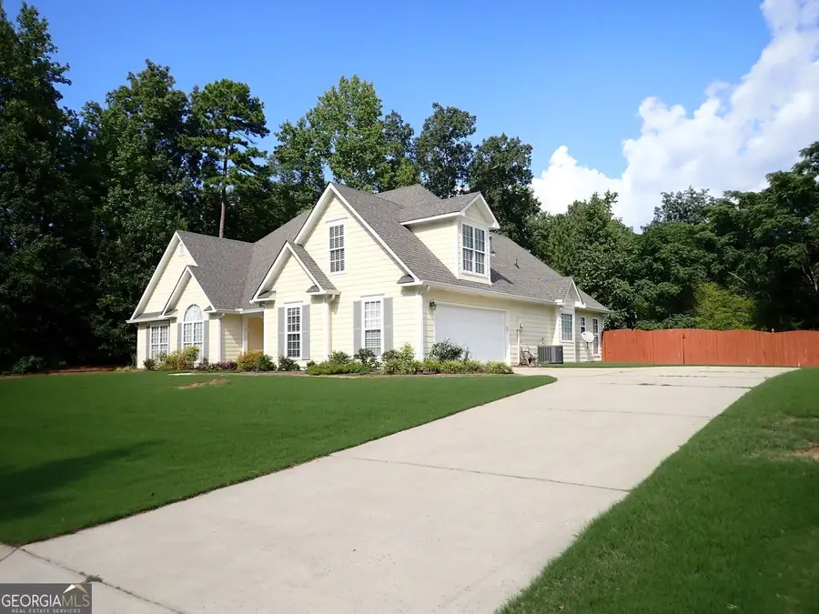 180 Sunderland Circle, Fayetteville, GA 30215 - Image #2