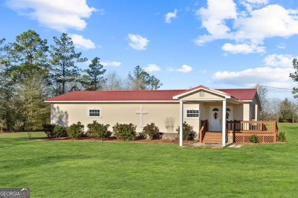 1328 Buckeye Road Se, Dublin, GA 31021